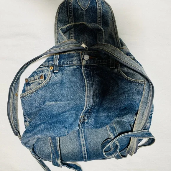 Levi's Classic Blue Jeans BACKPACK - Picture 4 of 7
